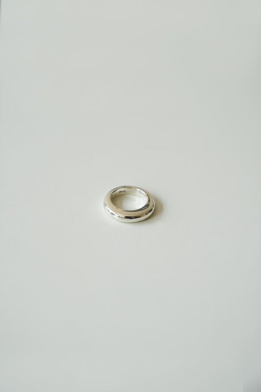 THIN STACKABLE RING